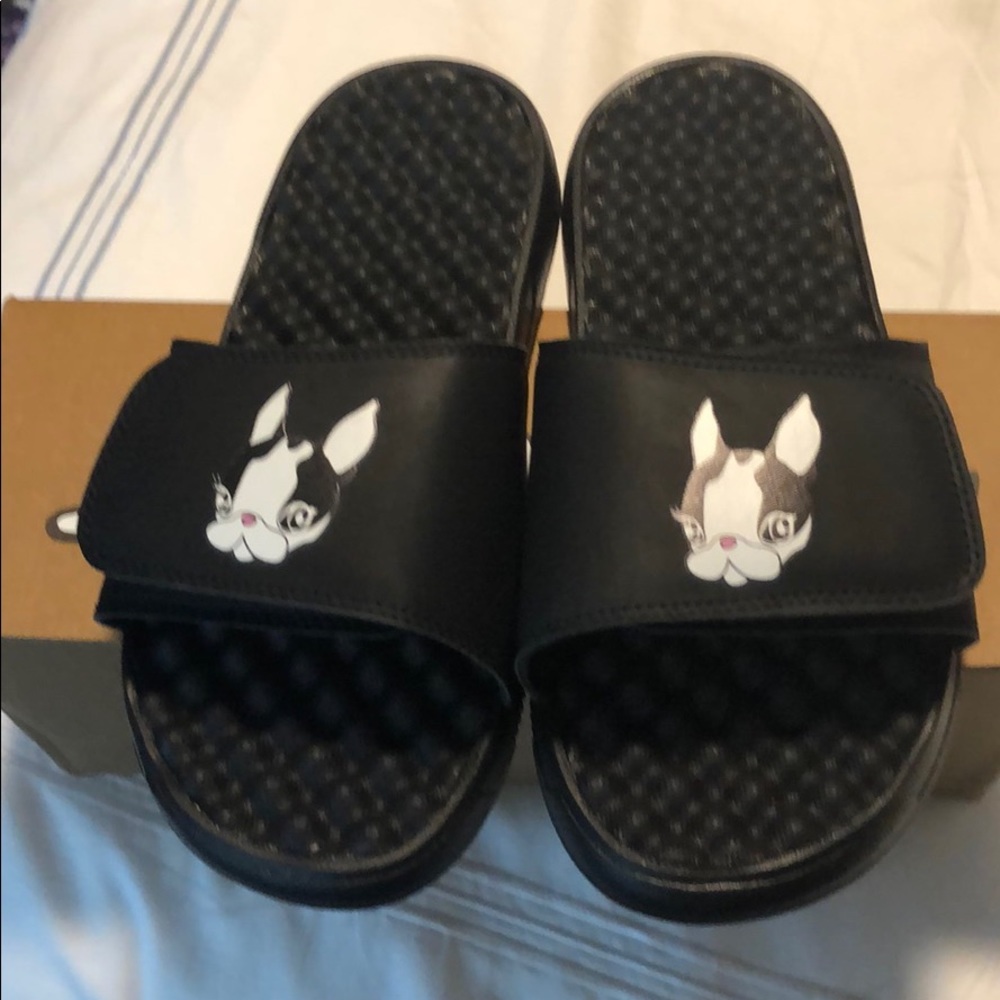 ISLIDE NEW IN BOX SANDALS